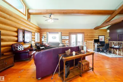 Interior photo 4 of 1411 Park CR