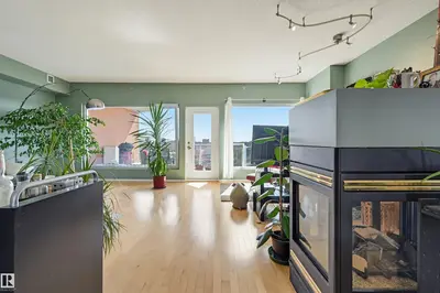 Interior photo 2 of #801 9708 110 ST NW