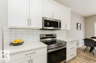 Interior photo 4 of 10606 96 ST
