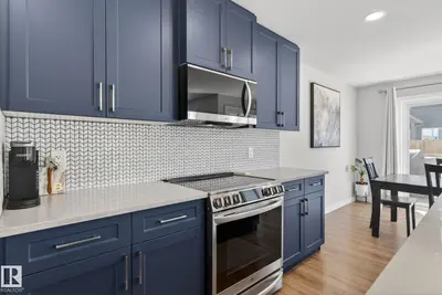 Interior photo 4 of 77 PENN PL