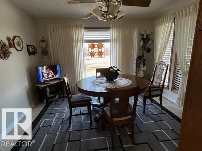 Interior photo 4 of 4403 55 AV