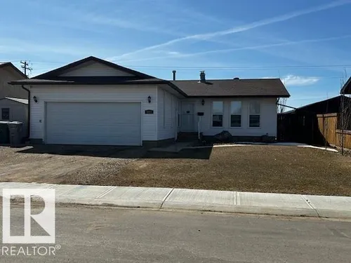 4611 50A AV, Lamont - $389,900