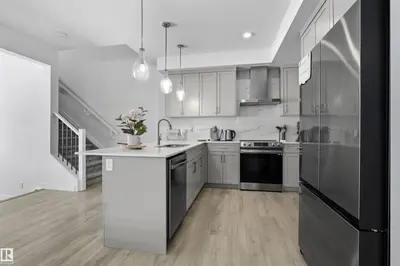 Interior photo 4 of 3888 CHRUSTAWKA PL SW