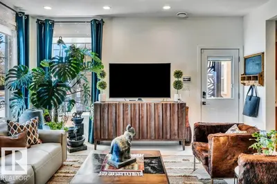 Interior photo 4 of 10920 96 ST NW