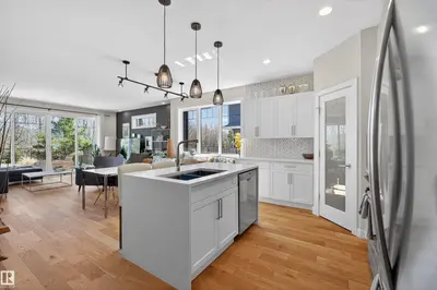 Interior photo 4 of 3381 CHICKADEE DR NW