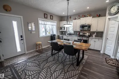 Interior photo 4 of 5007 57 ST