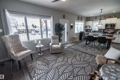 Interior photo 4 of 5007 57 ST