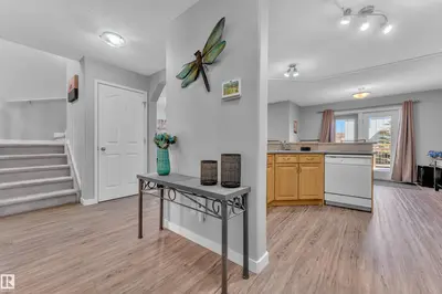 Interior photo 3 of 1309 MCALLISTER WY SW
