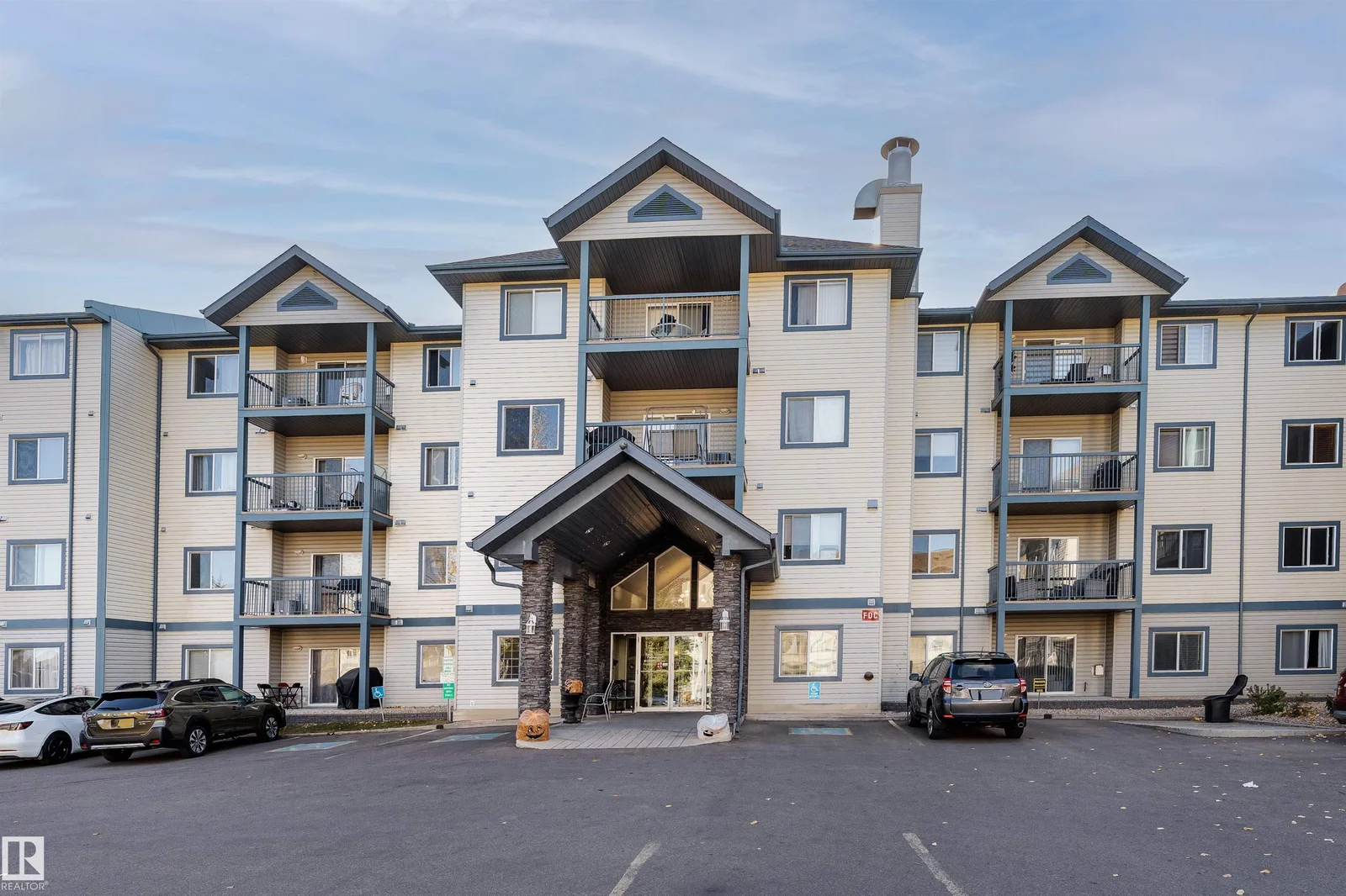 #221 16303 95 ST NW, Edmonton - 1 bedroom Apartment for sale