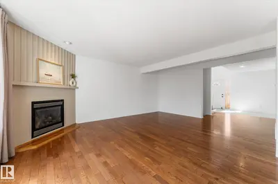 Interior photo 3 of 326 SILVER BERRY RD NW