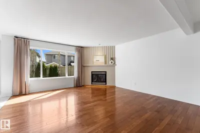 Interior photo 4 of 326 SILVER BERRY RD NW