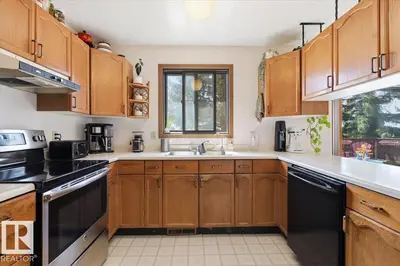Interior photo 4 of 49059 RGE ROAD 265
