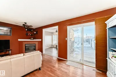Interior photo 3 of 2927 30 ST NW
