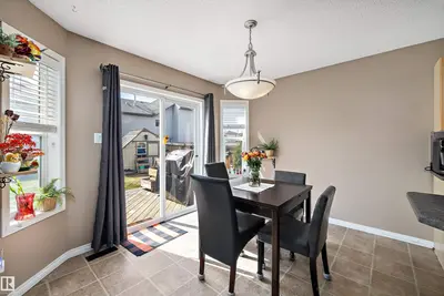 Interior photo 4 of 992 REGENCY DR