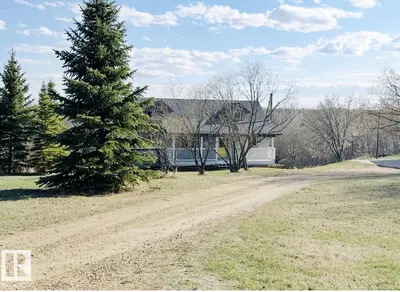 Interior photo 1 of #45 255041 TWP ROAD 472