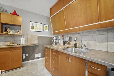 Interior photo 4 of 8946 80 AV NW