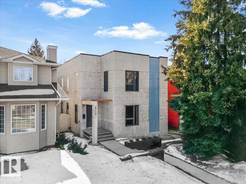 8709 92A AV NW, Edmonton - $680,000