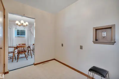 Interior photo 2 of 6208 94A AV NW