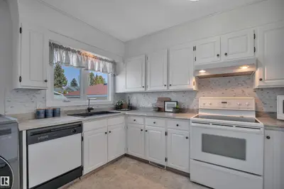 Interior photo 4 of 4410 42B AV