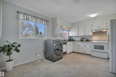 Interior photo 3 of 4410 42B AV