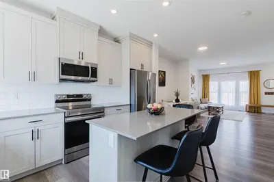 Interior photo 2 of 5237 EDGEMONT BV NW