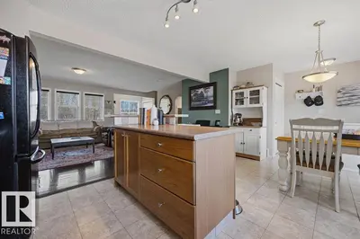 Interior photo 2 of 4618 TURNER SQUARE SQ NW