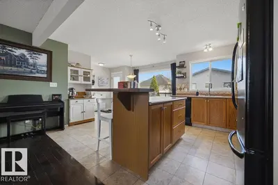 Interior photo 4 of 4618 TURNER SQUARE SQ NW