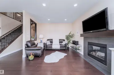 Interior photo 4 of 8967 24 AV SW