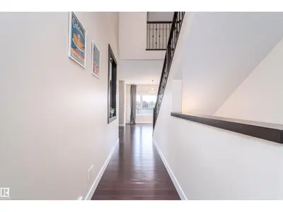 Photo 3 of 8967 24 AV SW
