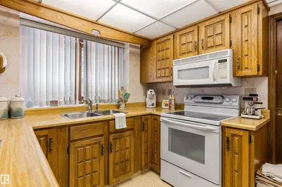 Interior photo 2 of 66 PINERIDGE CR
