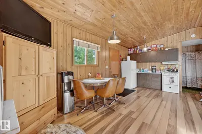 Interior photo 2 of 