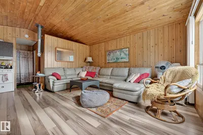 Interior photo 3 of 