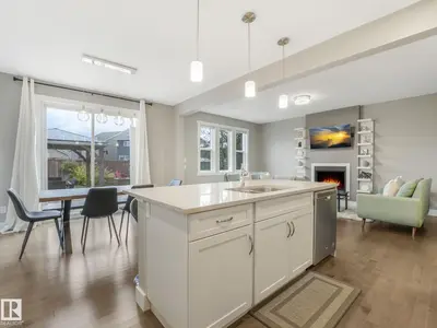 Interior photo 2 of 3613 CHERRY LINK LI SW