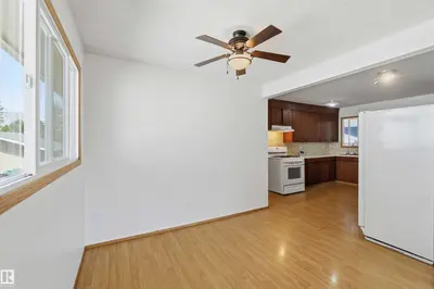 Interior photo 2 of 5028 50 AV