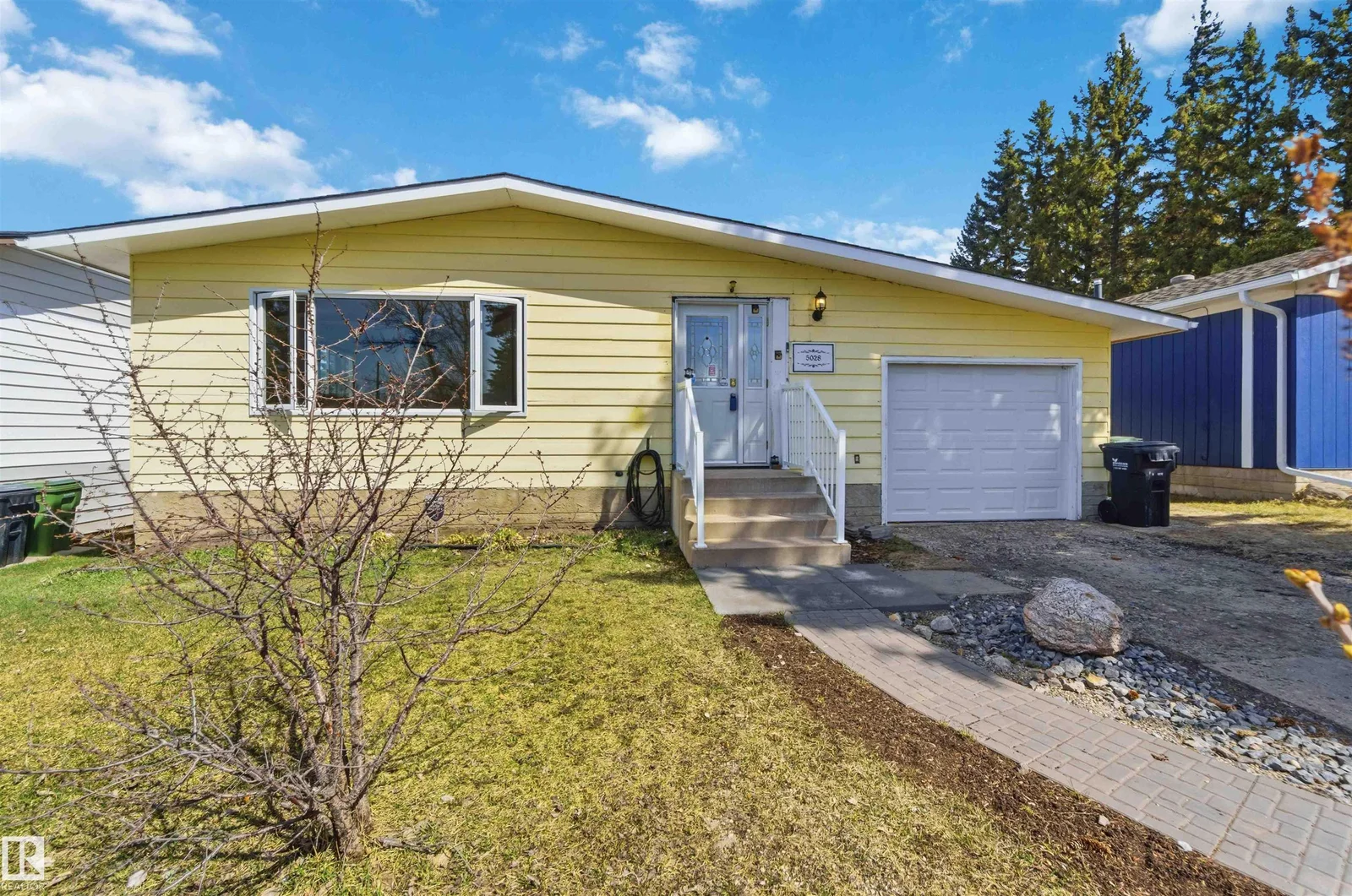 5028 50 AV, Bruderheim - 4 bedroom Detached Single Family for sale