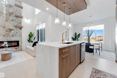 Interior photo 2 of 1720 48 ST SW SW