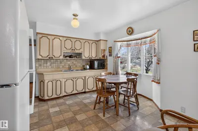 Interior photo 3 of 4607 104 AV NW