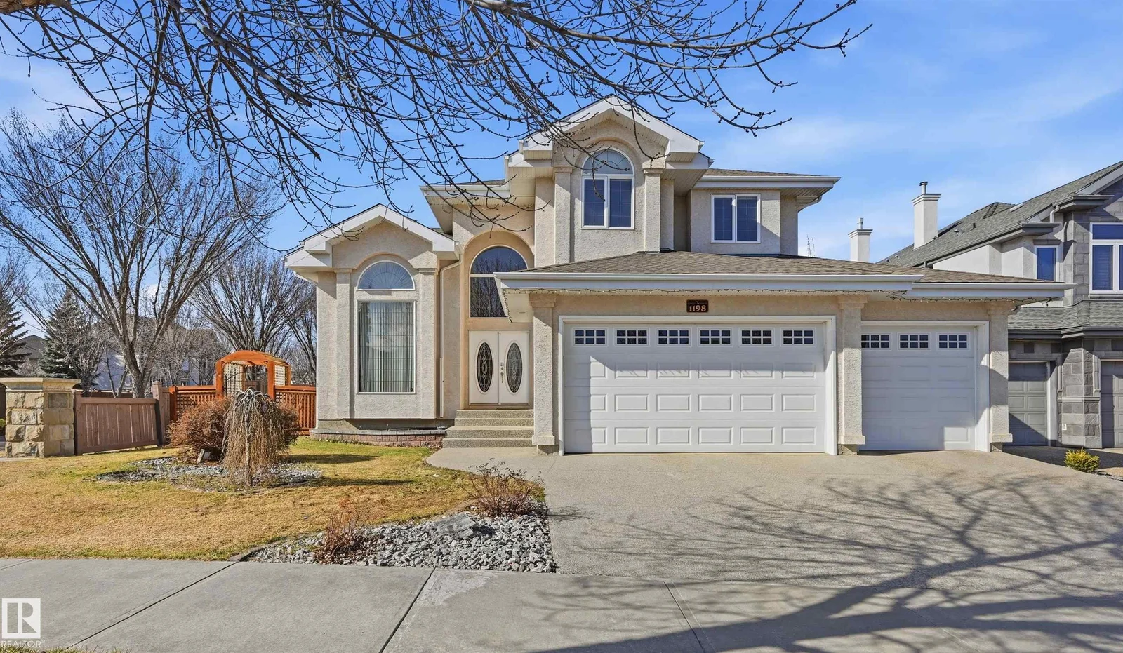 1198 HOLLANDS WY NW, Edmonton - 6 bedroom Detached Single Family for sale