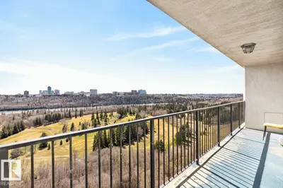Interior photo 4 of #605 11307 99 AV NW