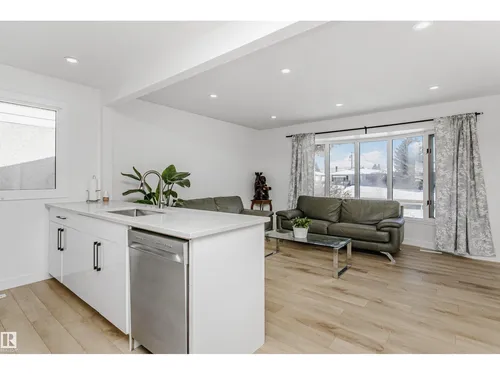 13520 113A ST NW, Edmonton - $395,000