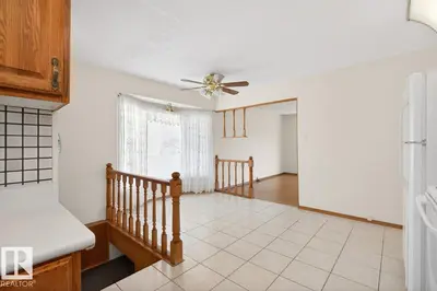 Interior photo 4 of 