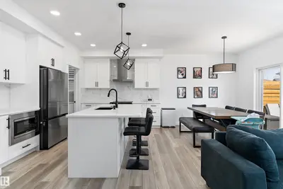 Interior photo 3 of 13 RESPLENDENT WY