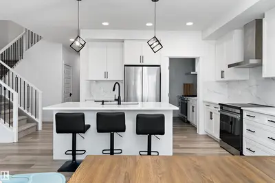 Interior photo 2 of 13 RESPLENDENT WY