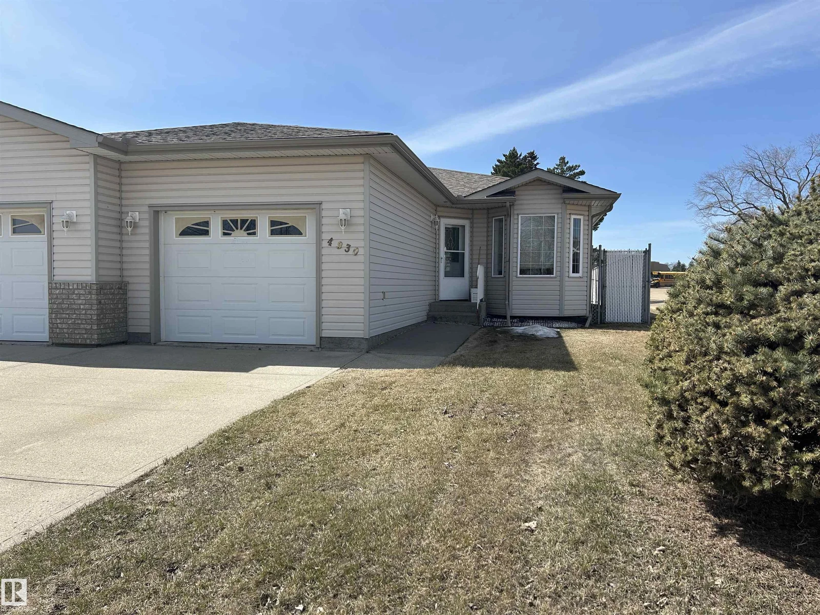 4930 50 ST, Redwater - 1 bedroom Residential Attached for sale
