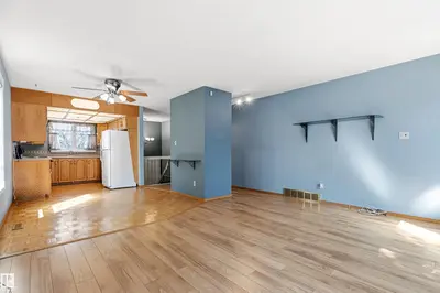 Interior photo 4 of 106 WESTGLEN CR