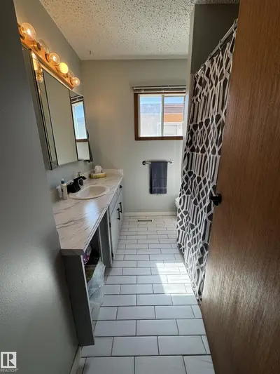 Interior photo 2 of 10723 108 AV