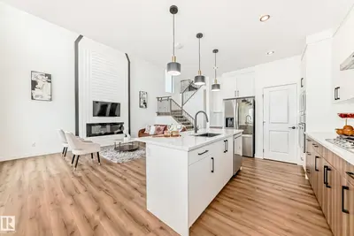 Interior photo 4 of 2540 206 ST NW