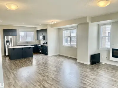 Interior photo 1 of 