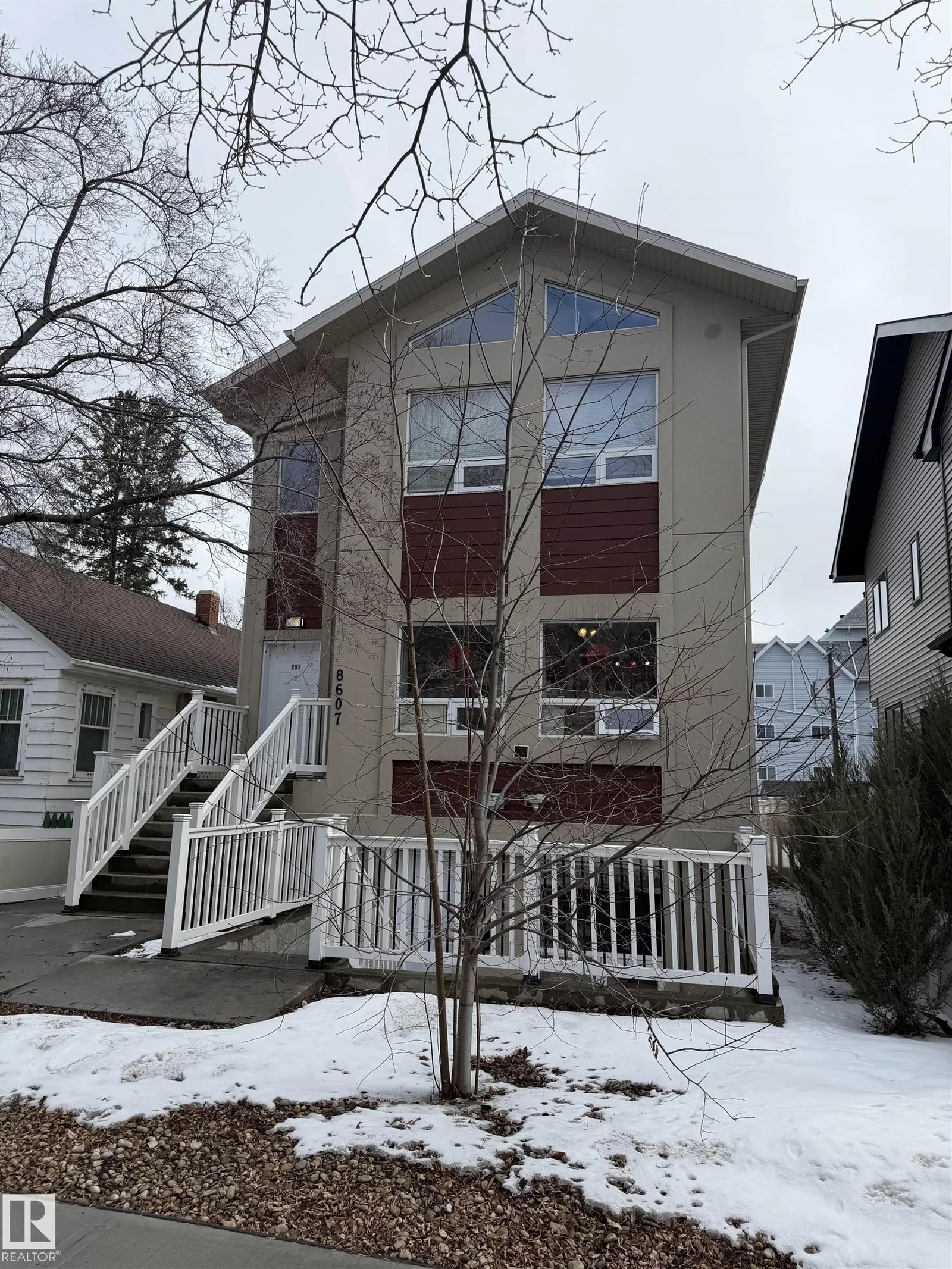 8607 108A ST NW, Edmonton - 7 bedroom Triplex for sale