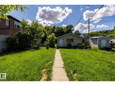 Photo 3 of #1,2,3,4 10268 87 ST NW